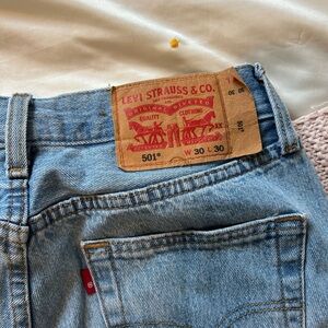 Brand new Levi 501🫐
